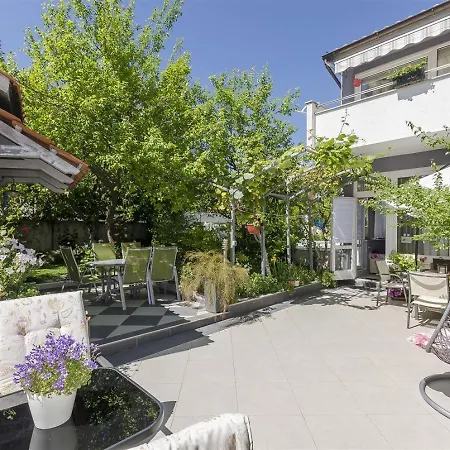 Apartments Keran - By Suites Living Vodice Exterior photo