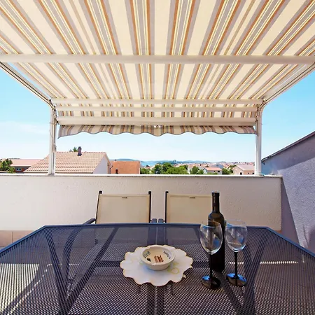 Apartments Keran - By Suites Living Vodice Exterior photo